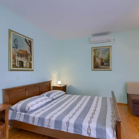 Anamaria Villa Sisan